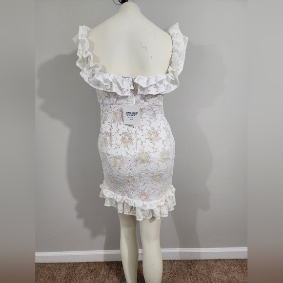 NWT Selfie Leslie Verona Off-Shoulder Lace ruffle Mini Dress size Large - Picture 4 of 15